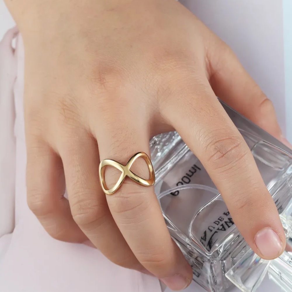 316-L Stainless Steel 18K Gold Plated Infinity Ring Size 5.5